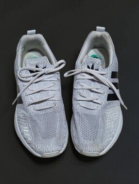 Adidas Women Lightweight Sneakers in White and Black